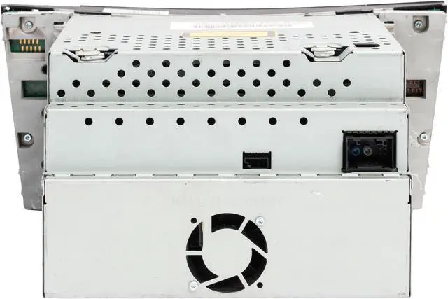 Alt view image 4 of 5 - Mercedes-Benz CLS-Class 2007-2008 Radio AM FM Single Disc CD Player 2118203497