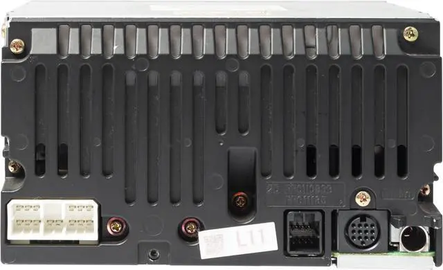 Alt view image 4 of 5 - 2004-06 Subaru Forester AMFM Radio 6 Disc CD Player Model 86201-SA110 Face P130