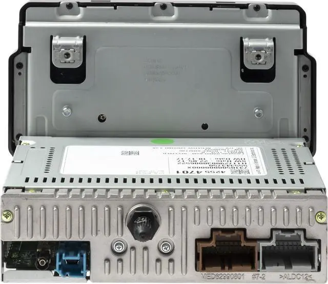 Alt view image 4 of 5 - 2018-2021 Chevrolet Traverse AMFM Radio Media Player 7" Touchscreen 42554701 IOA