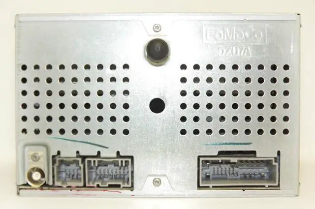 Alt view image 3 of 5 - Ford Fusion Milan Premium AM FM 6 Disc mp3 CD Radio w Aux iPod In 9E51-18C815-DA