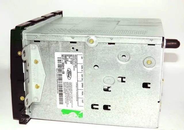 Alt view image 2 of 4 - Ford Five Hundred 2005 AM FM 6 Disc mp3 CD Radio w Aux Input 5G1T-18C815-EB
