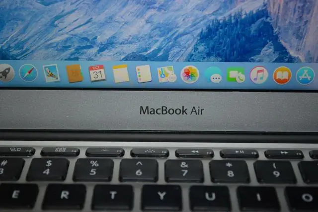Alt view image 2 of 7 - Apple MacBook Air MD711LL/A Grade C Intel Core i5-4250U X2 1.3GHz 4GB 128GB SSD,Silver(Scratch and Dent)