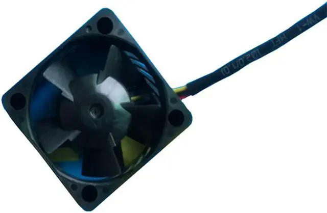 Alt view image 3 of 4 - Nidec 3015 U30R05NS3Z5-52 DC5V 0.19A hydraulic 3 wires 3 pins 3cm cooling fan