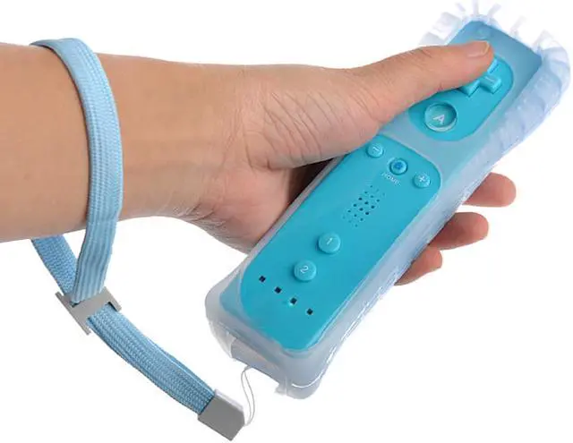 Alt view image 4 of 4 - Wireless Remote + Silicone Case + Nunchuck Controller Set for Nintendo Wii - Blue (Althemax)