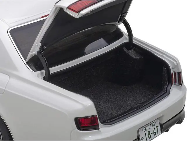 Alt view image 4 of 15 - Toyota Century GRMN RHD (Right Hand Drive) Pearl White 1/18 Model Car by Autoart