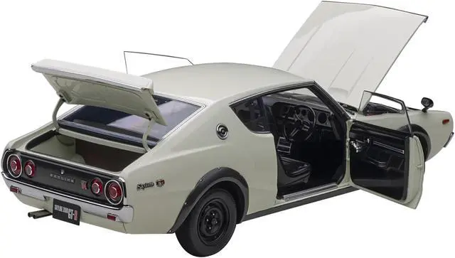 Alt view image 3 of 15 - Nissan Skyline 2000GT-R (KPGC110) RHD (Right Hand Drive) White 1/18 Model Car by Autoart