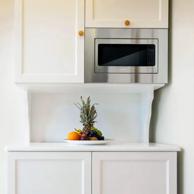 Main image of 24" Countertop Microwave Oven, 1200W, 2.2 Cu. Ft. with Touch Presets