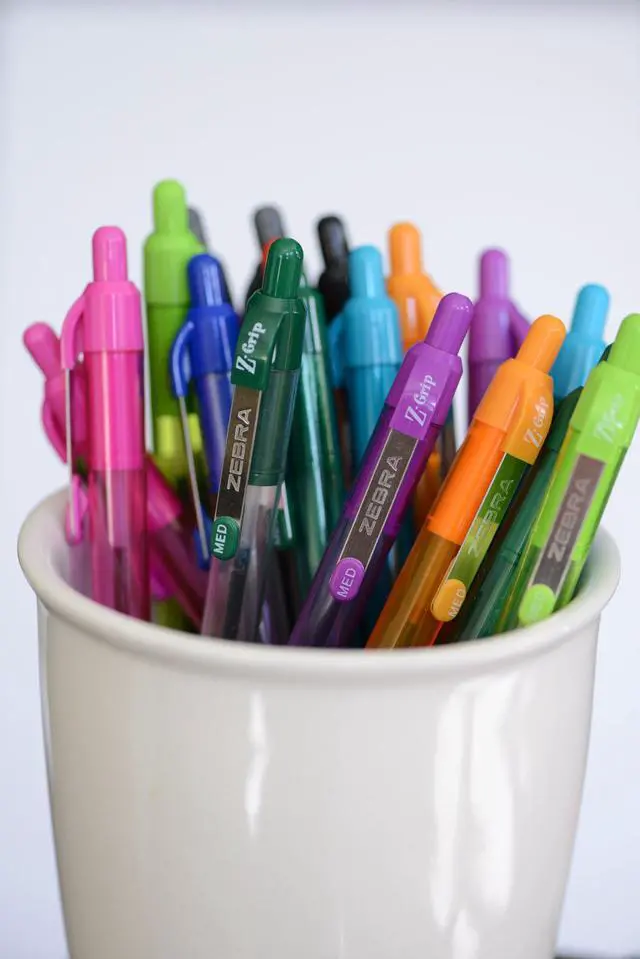 Alt view image 4 of 5 - Zebra Pen Z-Grip Retractable Ballpoint Pen, Smooth-Flowing Assorted Ink, 1.0mm Medium Point, School & Office Supplies, Ideal for Note-Taking, Journal and Planner Use, 5-Pack (22205)