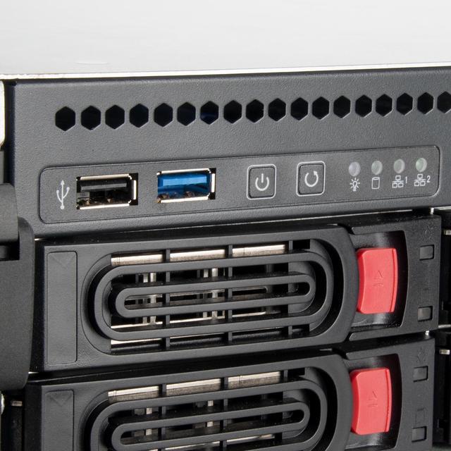Alt view image 5 of 8 - Silverstone 4U 20-bay 2.5" / 3.5" HDD / SSD rackmount storage server chassis with Mini-SAS HD SFF-8643 12 Gb/s interface