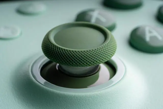 Alt view image 7 of 7 - 8BitDo Ultimate 2C Wireless Controller for Windows PC and Android, with 1000 Hz Polling Rate, Hall Effect Joysticks and Triggers, and Remappable L4/R4 Bumpers (Green)