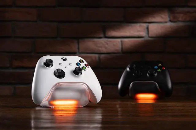 Alt view image 5 of 7 - 8BitDo Charging Dock for Xbox Wireless Controllers, Xbox Charging Station with Magnetic Secure Charging for Xbox Series X|S and Xbox One Controller - Officially Licensed (White)