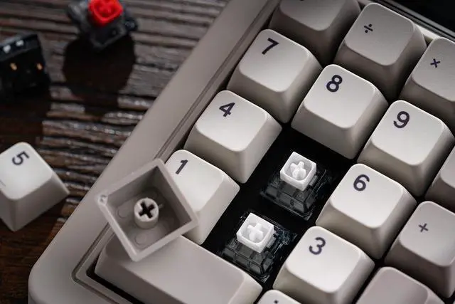 Alt view image 5 of 6 - 8BitDo Retro 18 Mechanical Numpad, Supports Calculator Mode, Bluetooth/2.4G/Wired Numpad for Windows and Android - M Edition