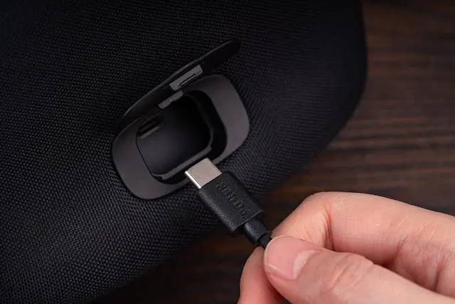 Alt view image 3 of 7 - 8BitDo Classic Controller Travel Case for 8BitDo Ultimate Controller with Charging Dock