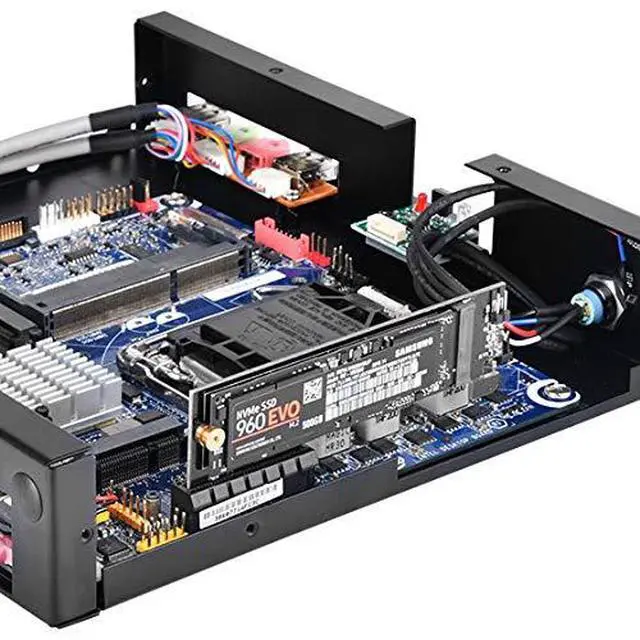 Alt view image 4 of 7 - Silverstone ECM25 M.2 NVMe SSD to PCIe x4 1U Adapter Card (SST-ECM25-V2)