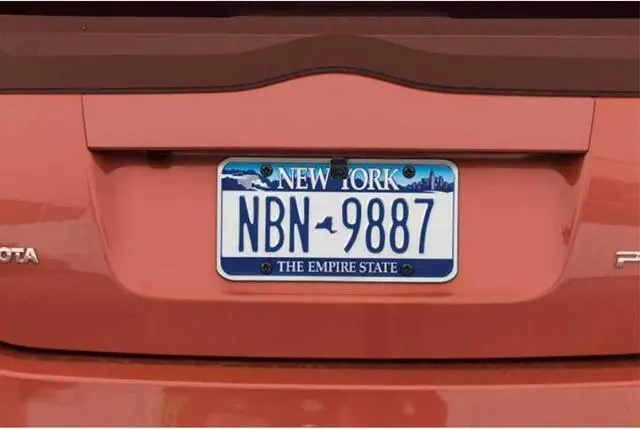 Alt view image 11 of 15 - Audiovox ACA800 License plate back-up camera