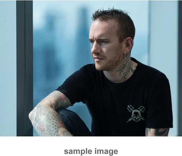 Alt view image 2 of 20 - Fujifilm 110mm F2 GF R LM Lens 600018568