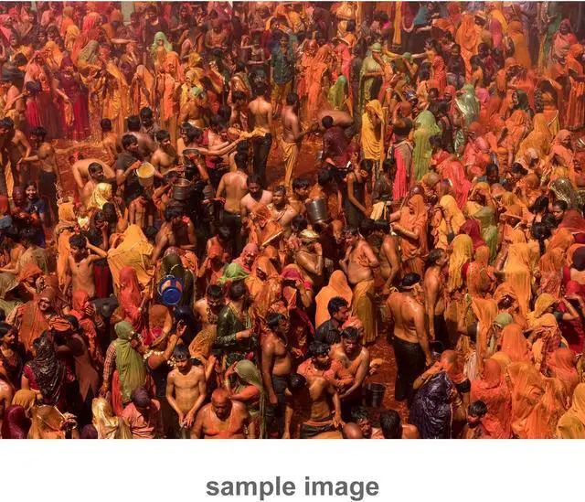 Alt view image 4 of 20 - Fujifilm 110mm F2 GF R LM Lens 600018568