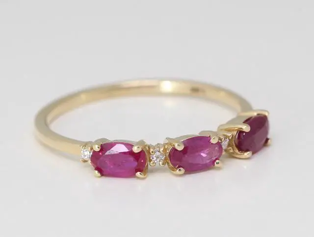 Alt view image 2 of 4 - 14k Yellow Gold Oval Natural Mined Ruby & Diamond 3 Center Stone Ring (Red Ruby & White Diamonds VS2)