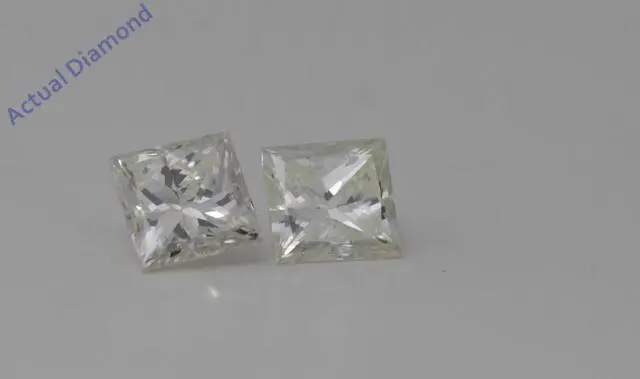 Main image of A Pair of Princess Cut Loose Diamonds (0.64 Ct,J Color,SI2 Clarity)