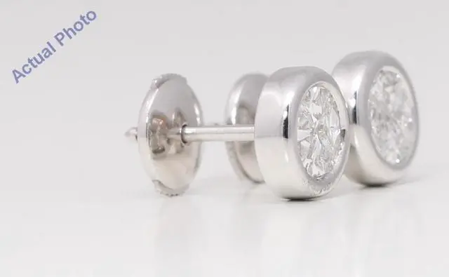 Alt view image 3 of 4 - 18k White Gold Princess Diamond Multi-Stone Invisible Setting Circle Shape Studs (0.78 Ct H VS Clarity)