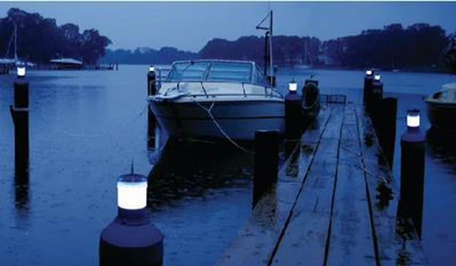 Main image of DOCK EDGE PILE CAP LIGHT SOLAR 96-268-F
