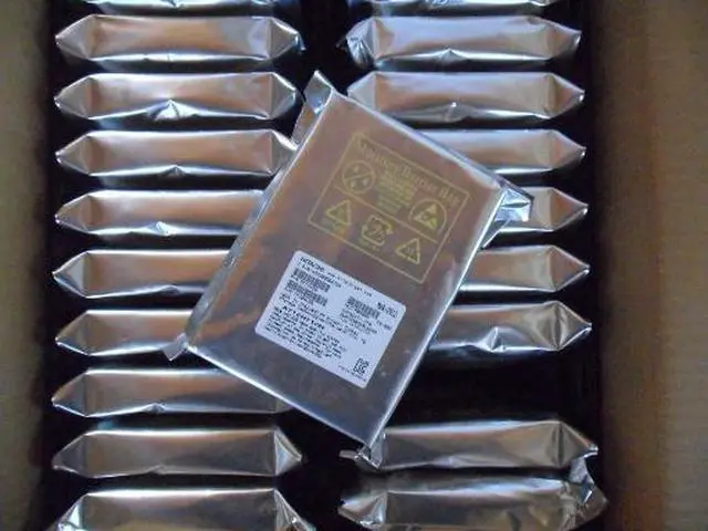 Main image of HITACH DESKSTAR 3TB 7200RPM 64MB CACHE  6GB PER SECOND DAT TRANSFER RATE 3.5 INCH HARD DRIVE HDS723030ALA640