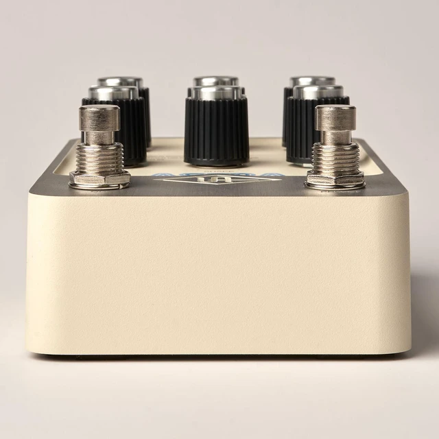 Alt view image 3 of 7 - Universal Audio UAFX Astra Modulation Machine Pedal, AT ATH-M20X Bundle