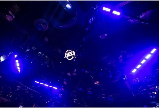 Alt view image 6 of 7 - (2) American DJ Jolt 300, (2) Rockville RLB30 Bag, (2) Clamp, (2) DMX Cables Bundle