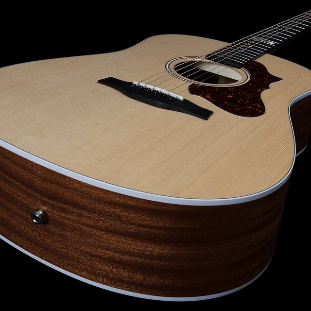 Alt view image 5 of 7 - Godin (051649) Metropolis Classic QIT AEGuitar - Natural, Gator Deluxe ABS Molded Case Bundle