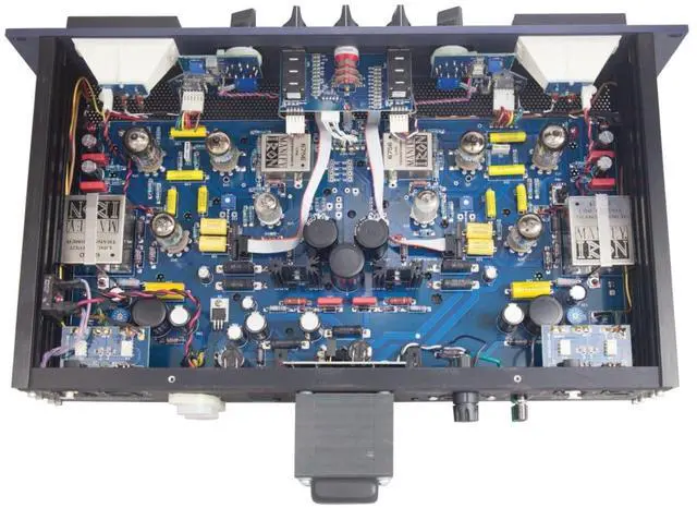 Alt view image 3 of 4 - Manley Stereo Variable MU Limiter Compressor Mastering Version, SKB 6U Roto Shallow Rack Bundle