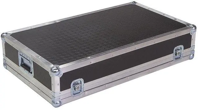 Alt view image 6 of 7 - Mackie 3204VLZ4 32-Channel 4-Bus FX Mixer with USB, ATA Case For MACKIE SR32, 2x XLR Cables Bundle