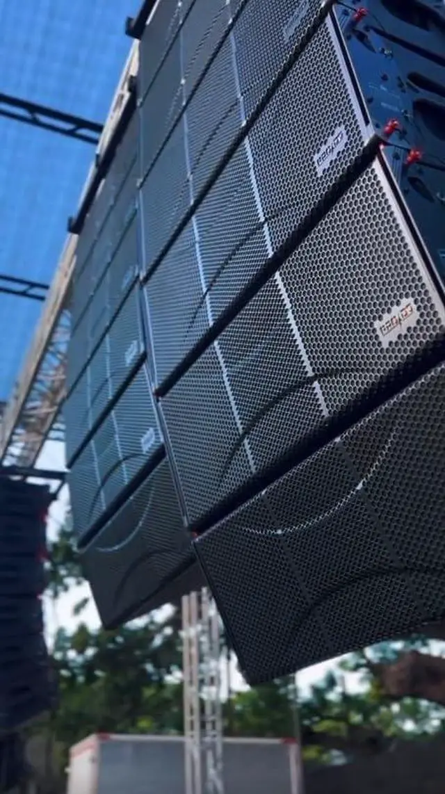 Alt view image 4 of 6 - (2) PRO DG Aviator LA210A Active Line Array 4000W 2×10, (2) PRO DG Aviator LA210P Passive Line Array 2×10, FB210 FlyBar, (2) Speakon Cable, (2) XLR Cable, Ideal for Touring, Churches & Bands