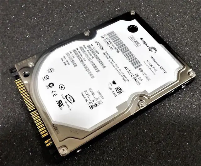 Main image of ST960821A Seagate 9AH237-020 MOMENTUS 60GB 4.2K RPM 8MB 2.5" IDE Hard Drive
