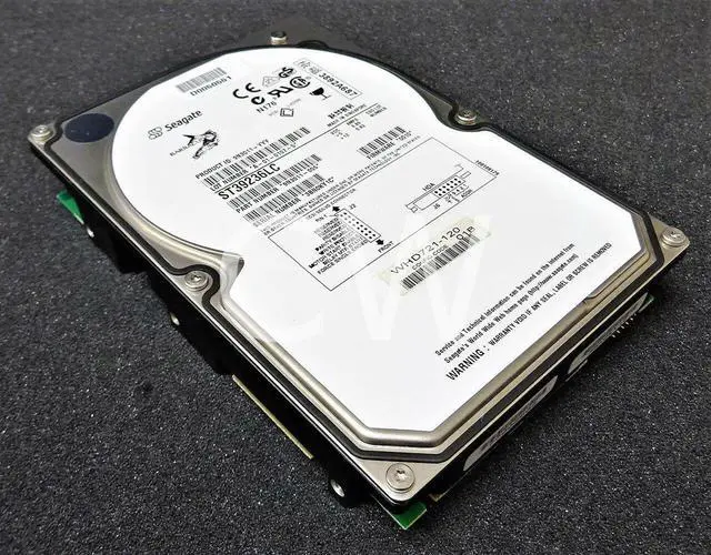 Main image of ST39236LC Seagate 9N3011 9.2GB 7200RPM 80Pin 1MB 3.5" SCSI HDD Hard Drive