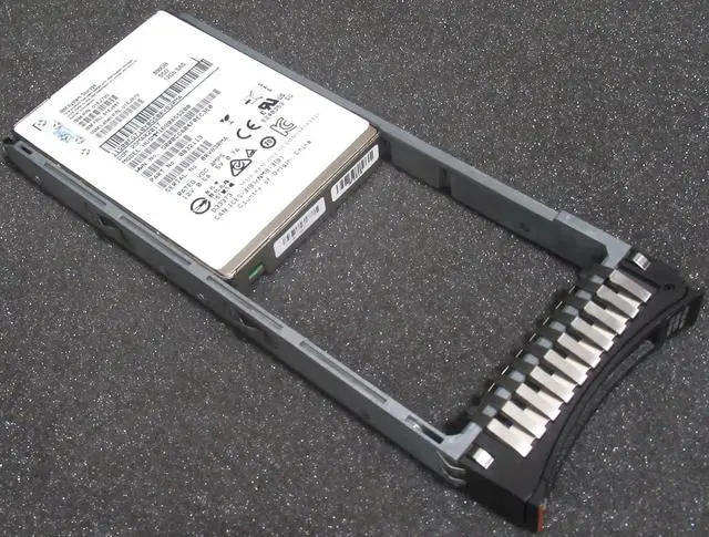 Alt view image 2 of 3 - 01EJ591 01EJ720 01EJ870 LENOVO 800GB 12Gbps 2.5in SAS Solid State Drive (SSD)