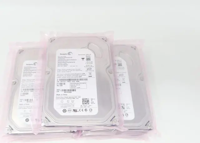 Alt view image 2 of 2 - Lot of 7 ST3250310AS BARRACUDA 7200.10 250GB 7.2K 3G 8MB 3.5in SATA Hard Drive