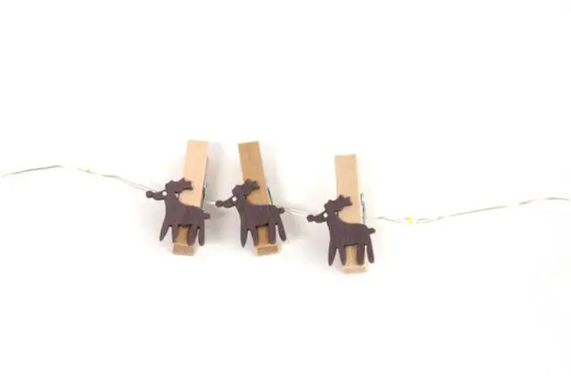 Alt view image 2 of 5 - Elegani 20 LED Microdot String Lights with 10 Wood Deer Clips  7FT Copper Wire Indoor Decorative Light Set