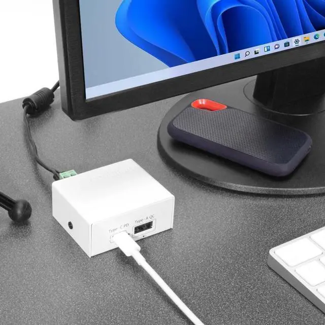 Alt view image 6 of 7 - Coolgear ChargeIT! Mini Desktop 75W Dual Port USB-A & USB-C PD Charger w/ PPS & QC4.0 Support
