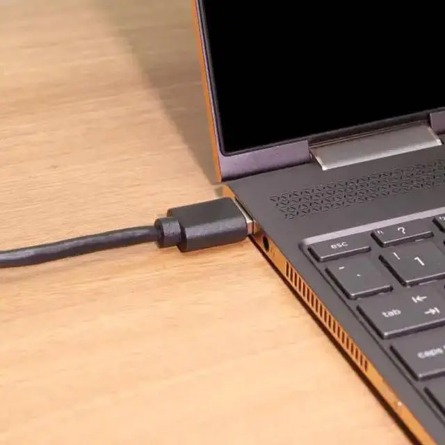 Alt view image 3 of 4 - Coolgear USB 3.2 Gen 2 Type-C Male to Type-A Male Cable - 6ft