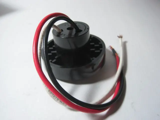 Alt view image 2 of 5 - INTERMATIC K121 Photo Control Receptacle Mount Only