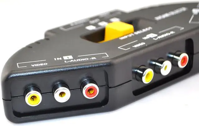 Alt view image 7 of 7 - iKKEGOL® Audio Video RCA 3 Port  Way Selector Switcher with AV Cable