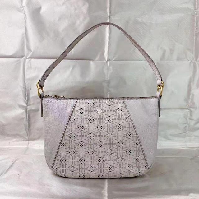 Selling Fossil SHB2774788 Skylar Crossbody Shoulder Bag White Leather Graystone