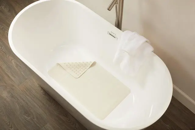 Alt view image 10 of 14 - Rubbermaid 1982726 Safti-Grip Latex-Free Vinyl Bath Mat, 16 X 28, White