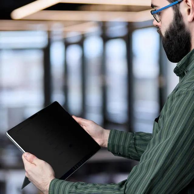 Alt view image 5 of 6 - StarTech 4-Way 12.3in Surface Pro 4/5/6/7/7+ Privacy Screen Filter