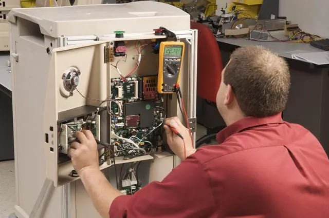 Alt view image 4 of 4 - Fluke 179 TRMS Digital Multimeter with Temperature Readings FLUKE-179 ESFP