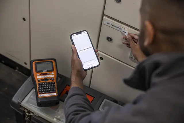 Alt view image 5 of 9 - Brother PT-E560BTVP Electronic Label Maker