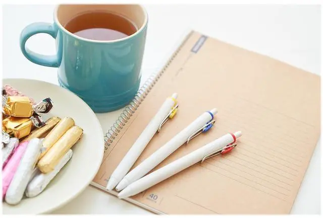 Alt view image 12 of 14 - uni-ball uni one Retractable Gel Pens Medium Point 0.7mm Assorted Ink 5/Pack (70381)