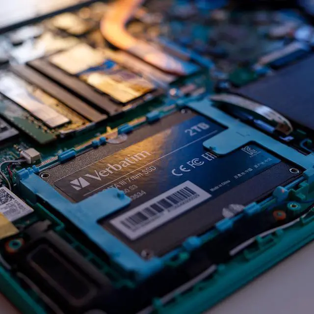 Alt view image 12 of 14 - Verbatim Vi550 2TB 2.5" SATA III Internal Solid State Drive 49354