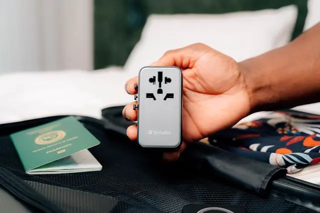 Alt view image 10 of 11 - Verbatim UTA-10 GaN III 140W Universal Travel Adapter #32125