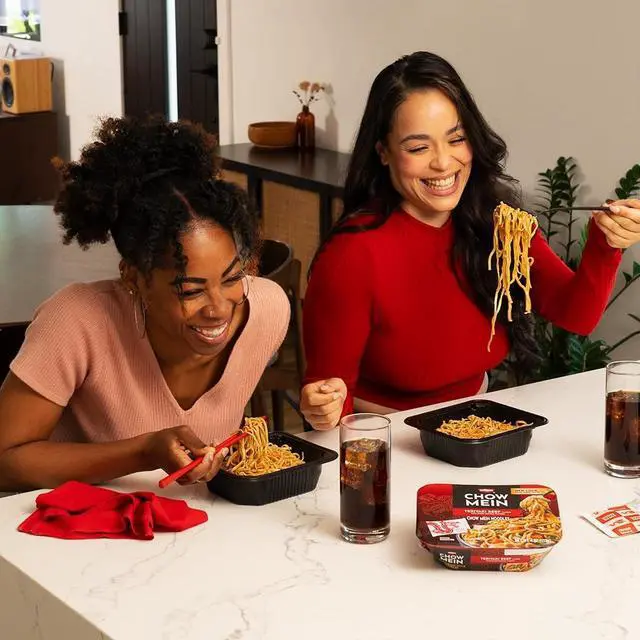 Alt view image 3 of 5 - Teriyaki Beef Chow Mein Noodles 4 oz Bowl 8/Carton NIS08723